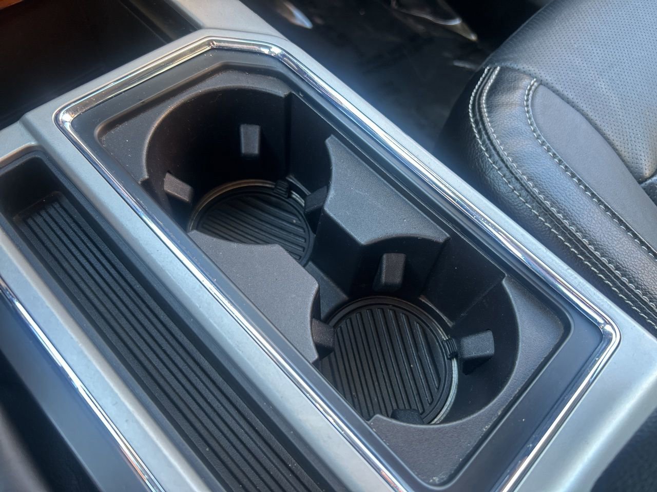 Used 2018 Ford F150 Lariat image 28