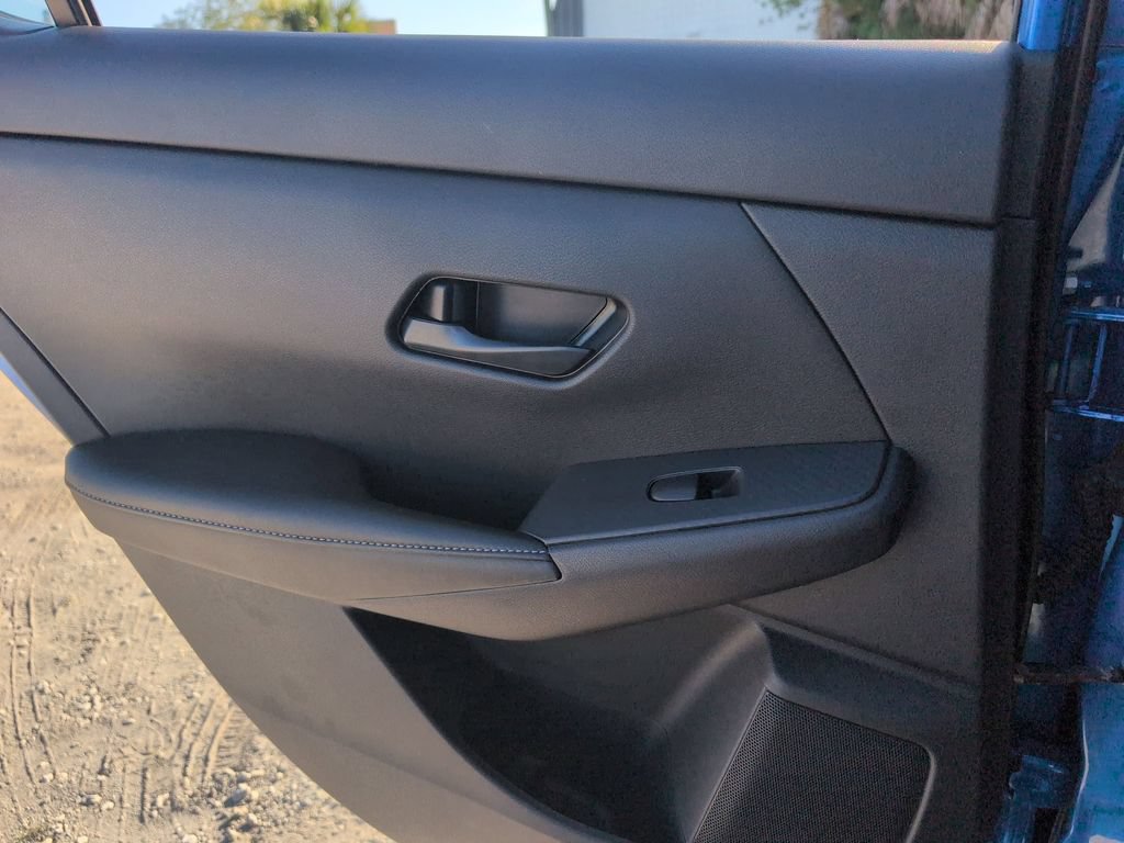 Used 2025 Nissan Sentra SV FWD image 26