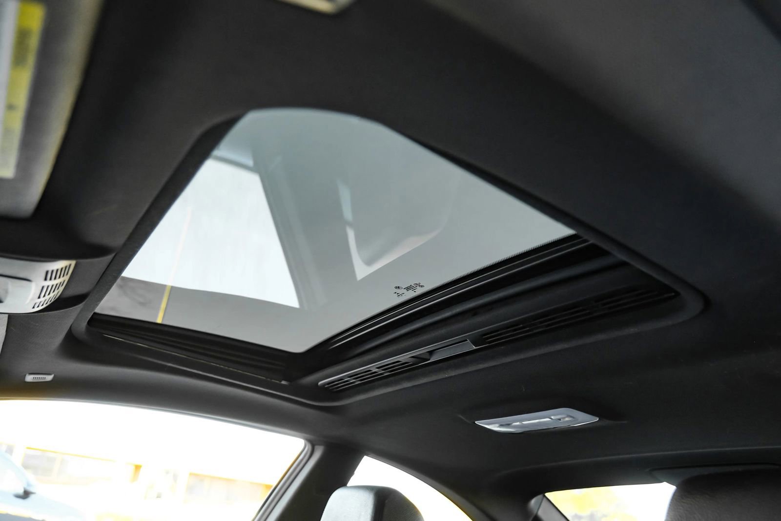 Used 2015 BMW M235i Coupe image 33