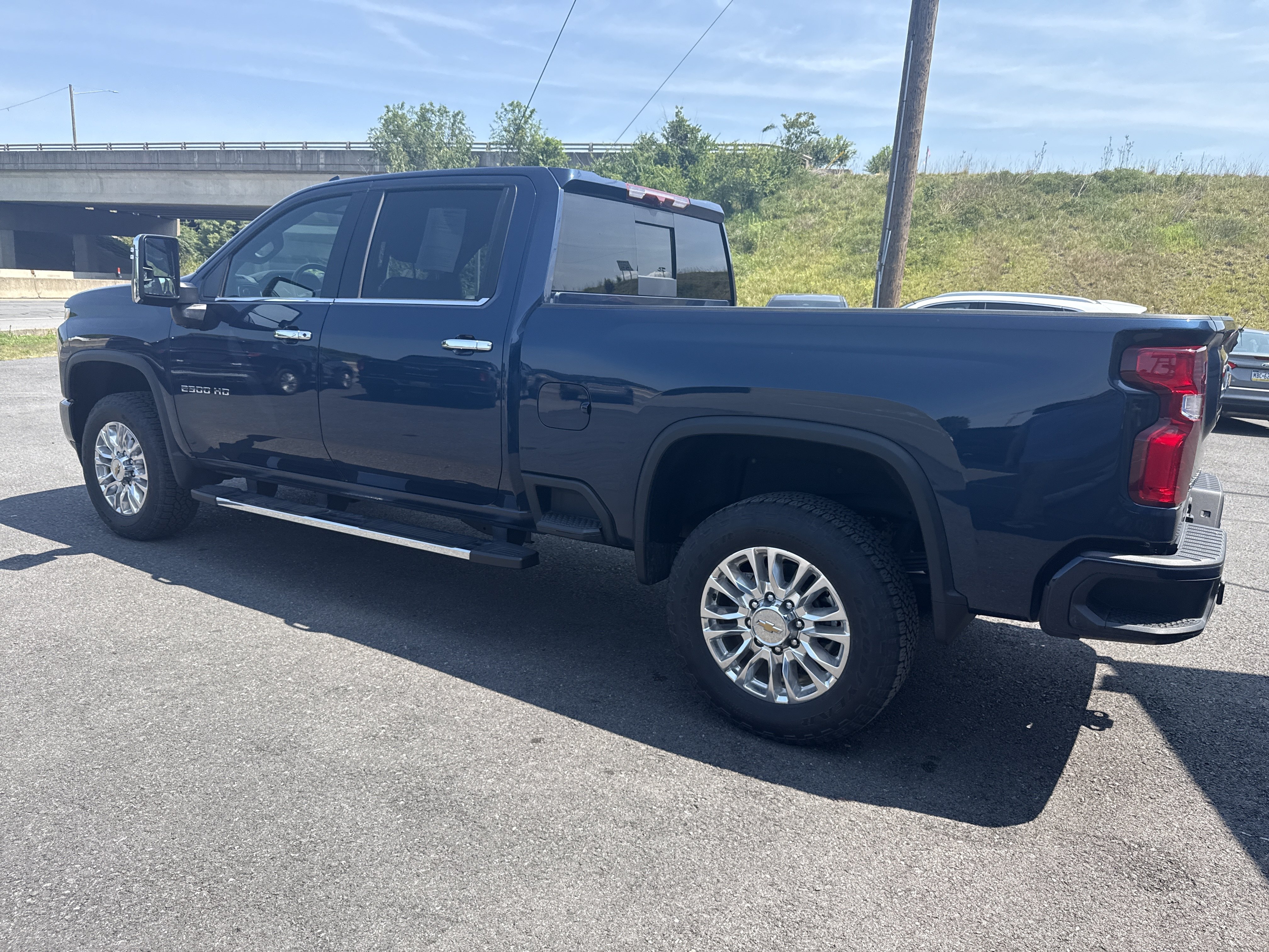 Used 2022 Chevrolet Silverado 2500 High Country AWD/4WD image 6