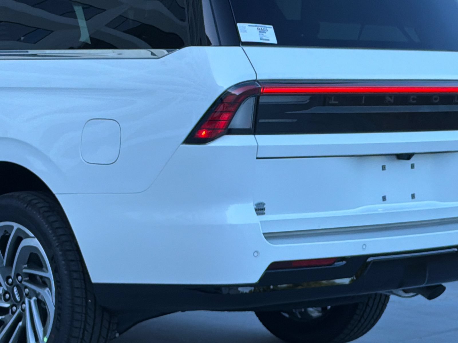 New 2026 Lincoln Navigator L Reserve AWD/4WD image 7