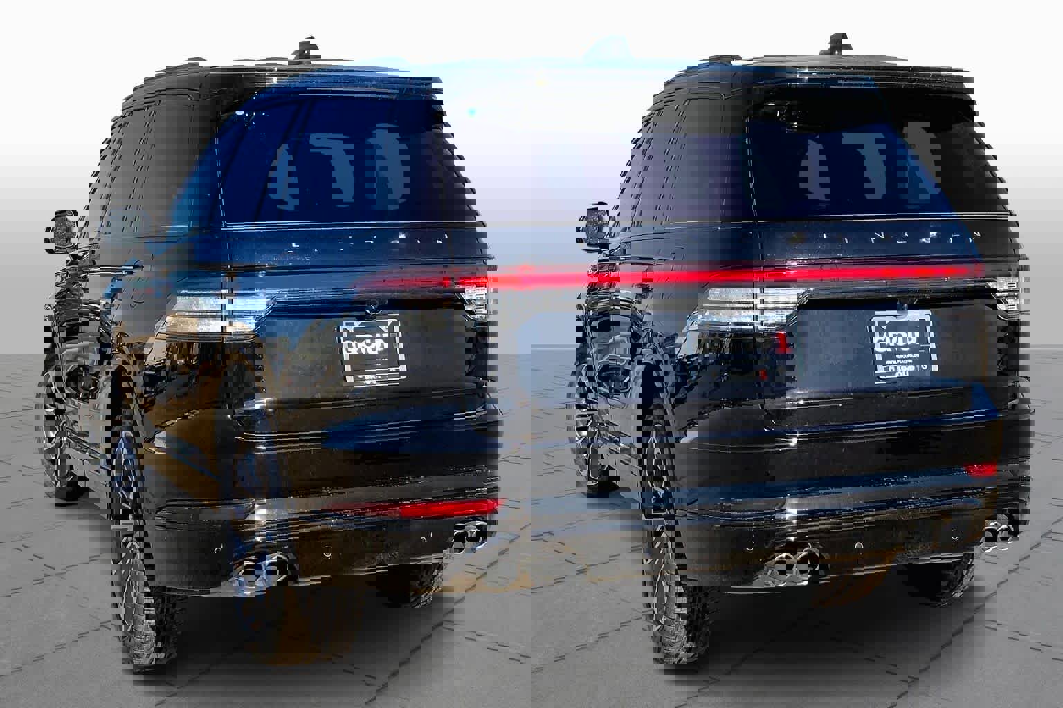 New 2026 Lincoln Aviator AWD w/ Jet Appearance Package image 12