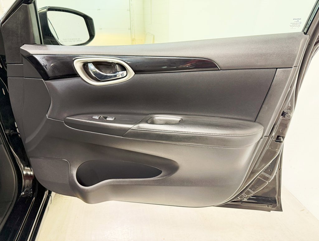 Used 2017 Nissan Sentra SV image 33