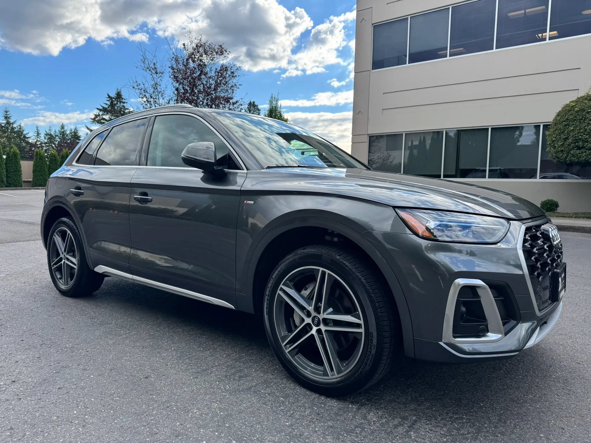 Used 2022 Audi Q5 e Premium Plus w/ Premium Plus Package