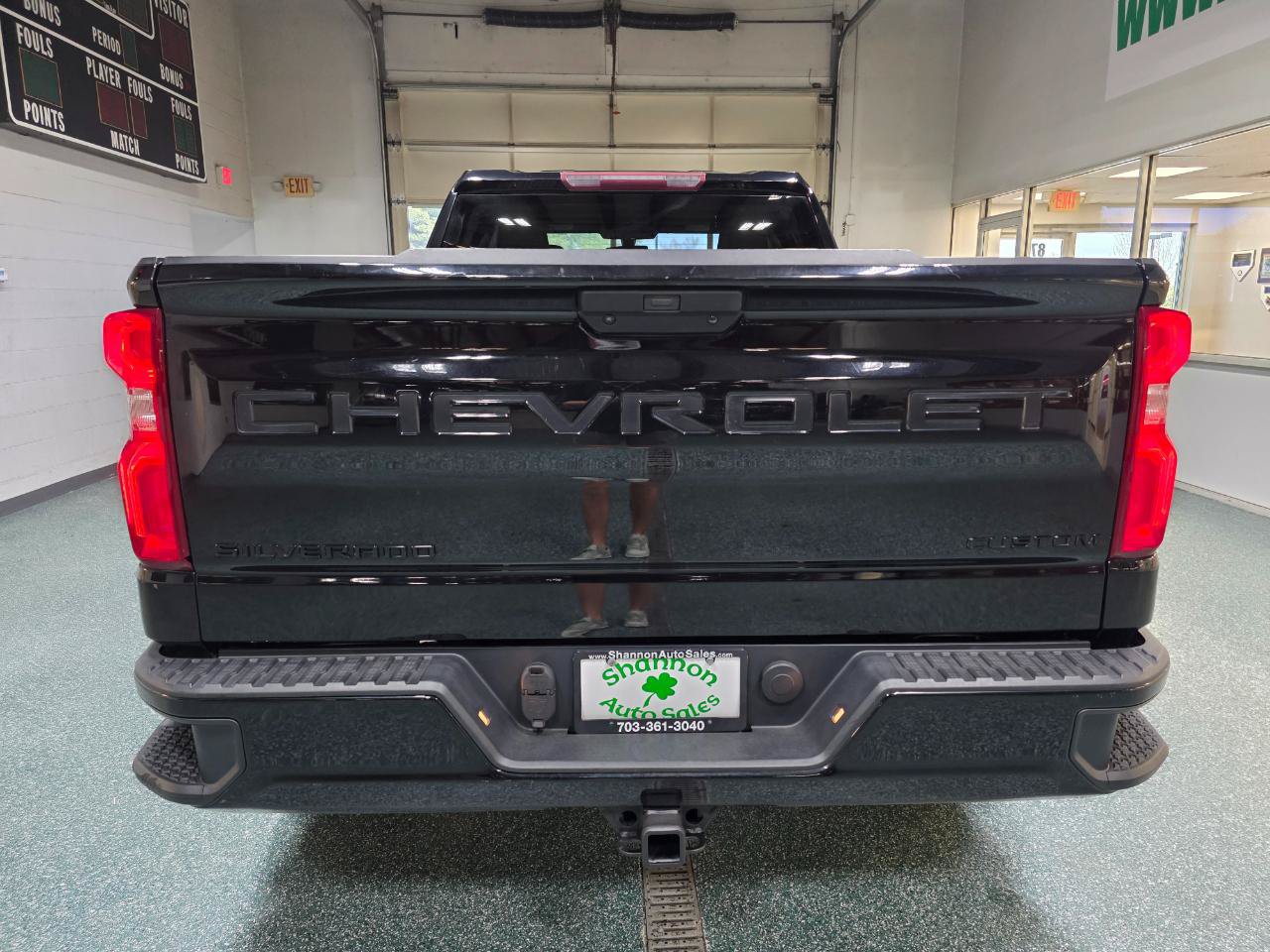 Used 2020 Chevrolet Silverado 1500 Custom w/ Custom Value Package AWD/4WD image 8