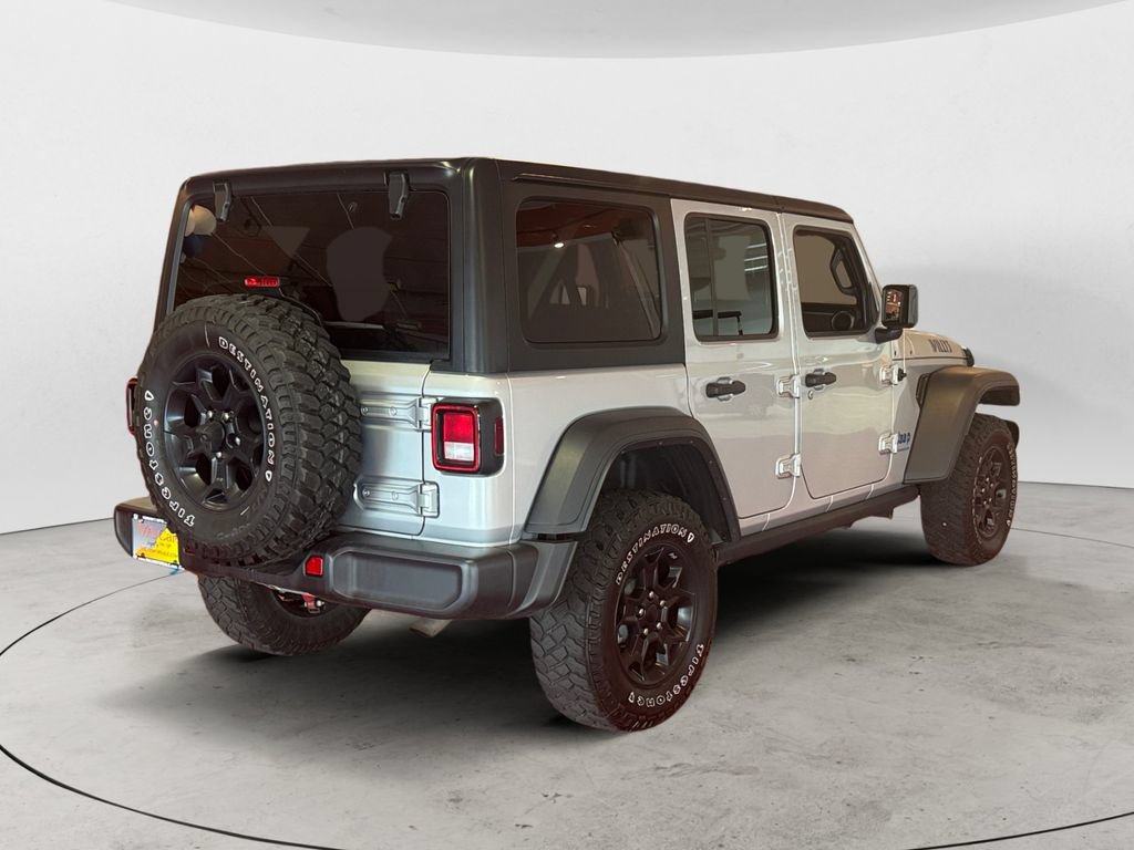 Used 2023 Jeep Wrangler Unlimited w/ Cold Weather Group AWD/4WD image 3