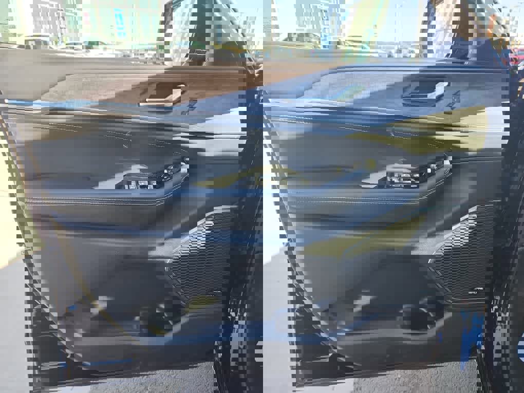 Used 2023 Jeep Grand Cherokee L Overland image 24