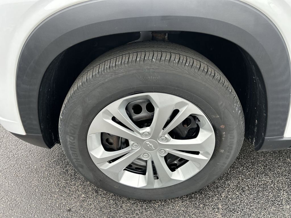 Used 2024 Chevrolet Trax LS FWD image 16