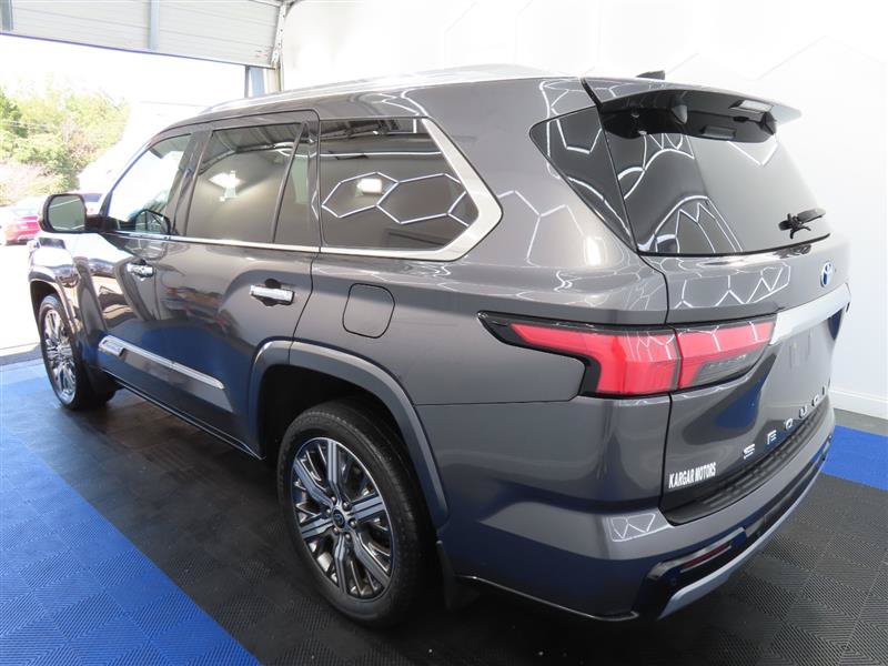Used 2023 Toyota Sequoia Capstone AWD/4WD image 10