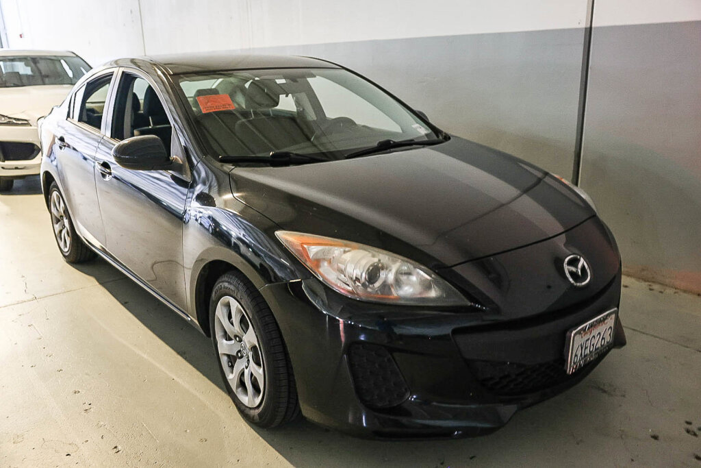 Used 2012 MAZDA MAZDA3 i Sport FWD image 2