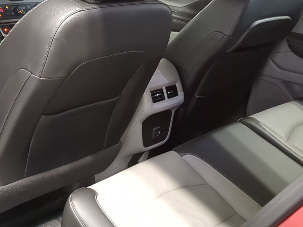Used 2023 GMC Terrain SLT w/ LPO, Floor Liner Package AWD/4WD image 22