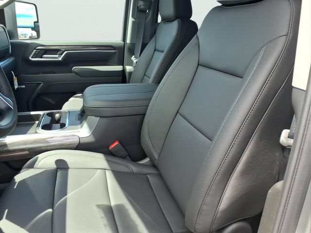 New 2026 Chevrolet Silverado 3500 LTZ w/ LTZ Plus Package AWD/4WD image 18
