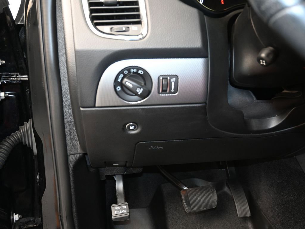 Used 2019 Dodge Durango R/T w/ Technology Group image 13