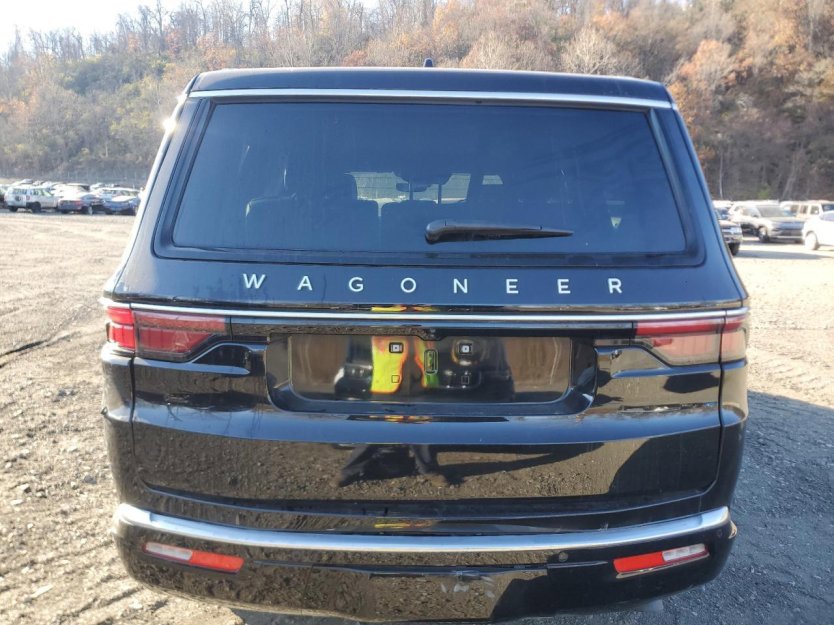 Used 2024 Jeep Wagoneer 4WD image 4