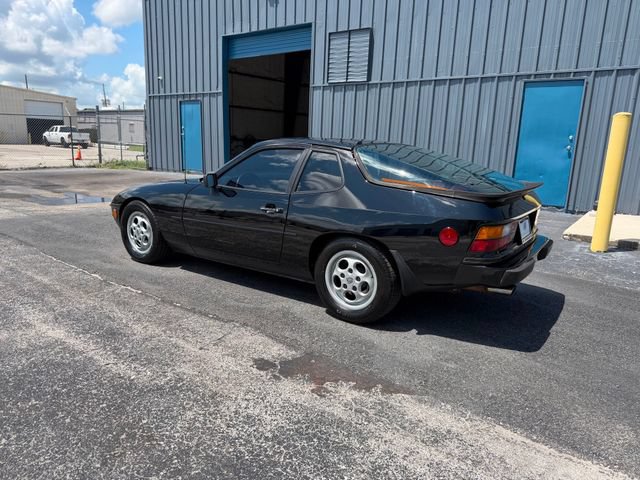 Used 1988 Porsche 924 S RWD image 69