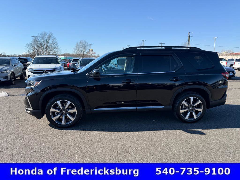 Certified 2025 Honda Pilot Elite image 3