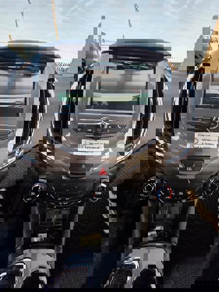 Used 2017 Chevrolet Cruze LT w/ Convenience Package image 14