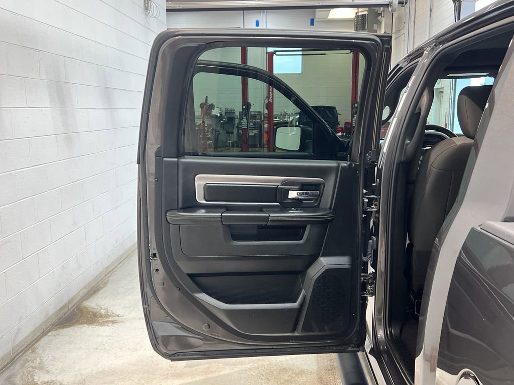 Used 2023 RAM 1500 Classic Warlock image 34