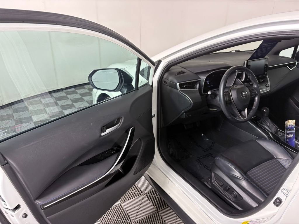 Used 2020 Toyota Corolla XSE image 13