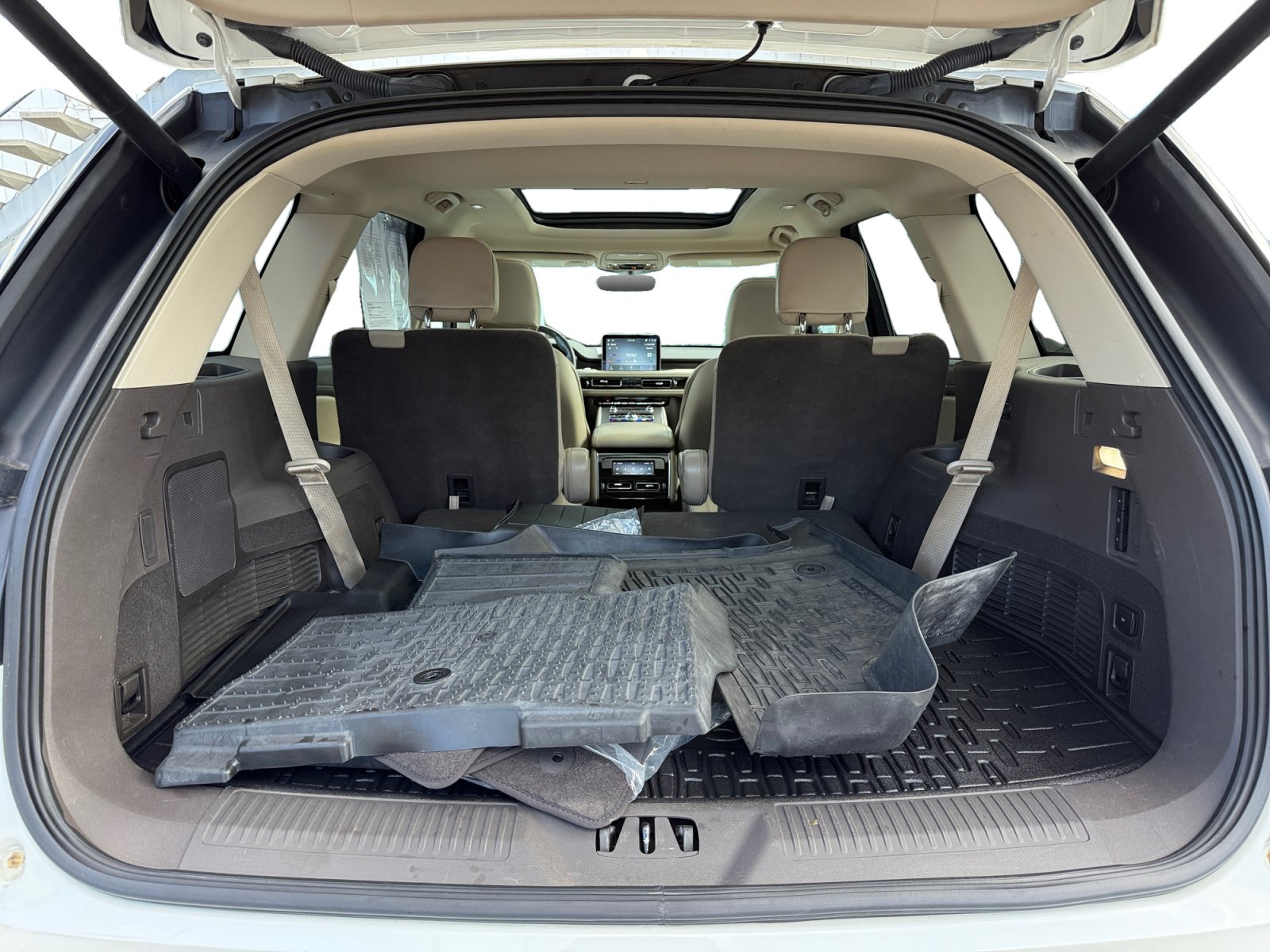 Used 2022 Lincoln Aviator Reserve w/ Elements Package Plus RWD image 17