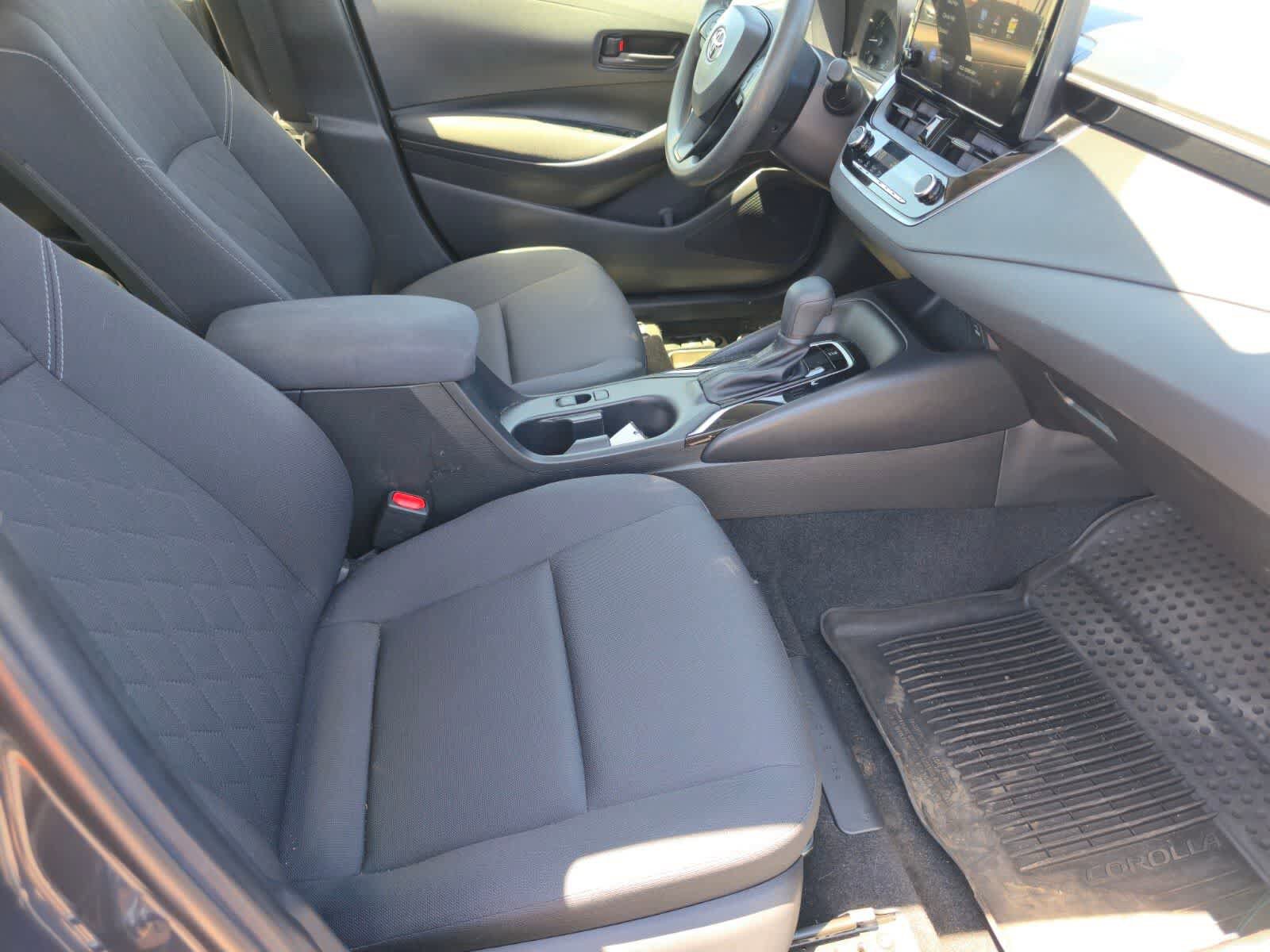 Used 2024 Toyota Corolla LE w/ LE Convenience Package FWD image 12