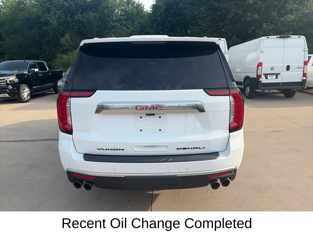 Used 2023 GMC Yukon XL Denali w/ Advanced Technology Package AWD/4WD image 8