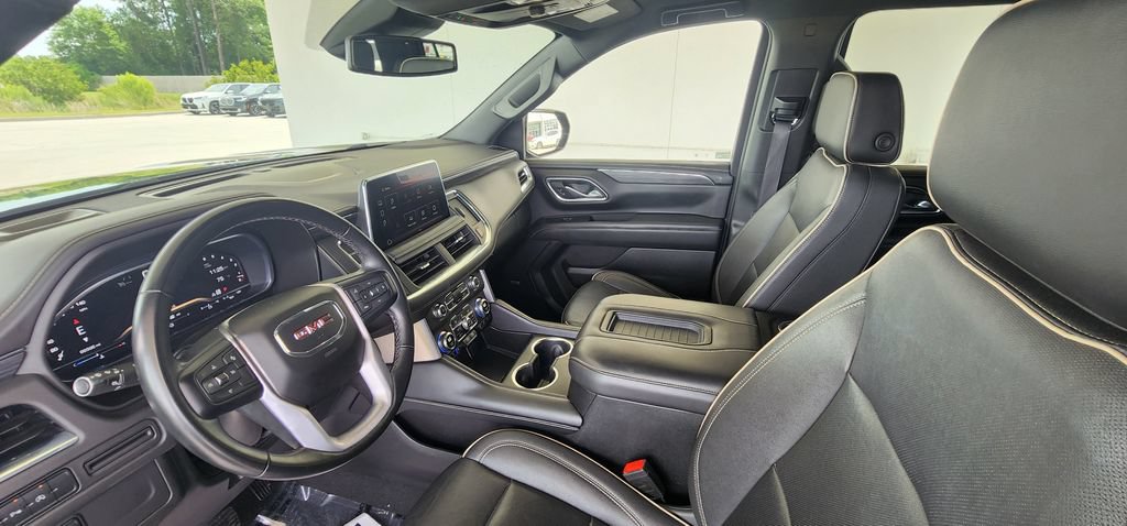 Used 2023 GMC Yukon SLT AWD/4WD image 14