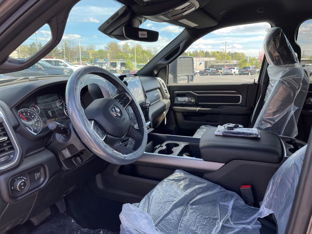 New 2026 RAM 2500 Big Horn AWD/4WD image 2