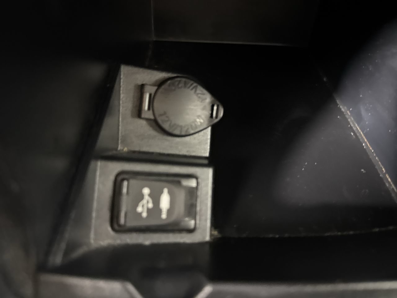 Used 2017 Toyota Camry SE FWD image 15