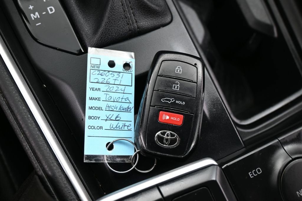 Used 2024 Toyota Grand Highlander FWD image 24
