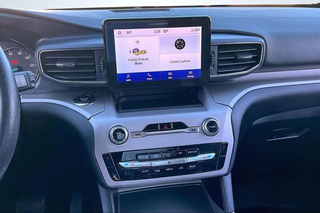 Used 2023 Ford Explorer XLT w/ Equipment Group 202A image 9