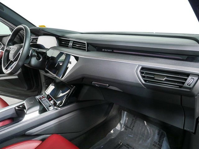 Certified 2023 Audi e-tron S Premium Plus w/ Black Optic Package AWD/4WD image 26
