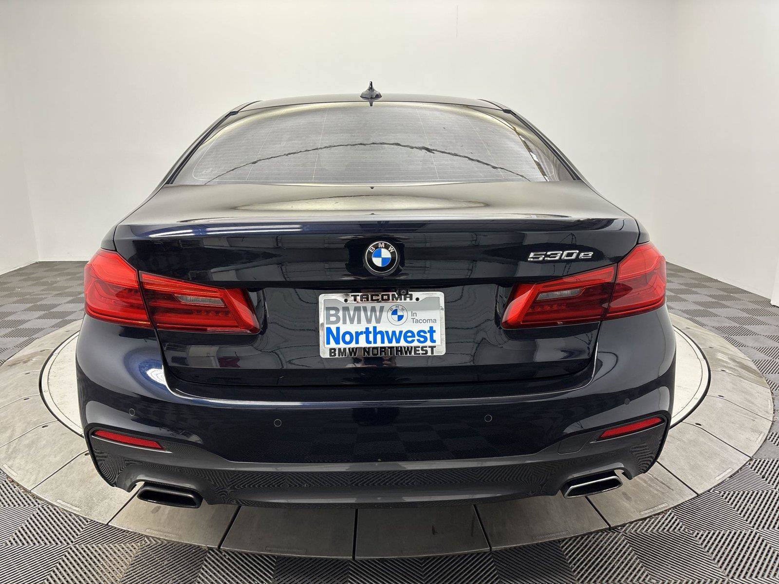 Used 2019 BMW 530e w/ M Sport Package RWD image 15