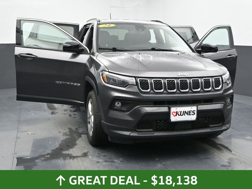 Used 2024 Jeep Compass Latitude image 63