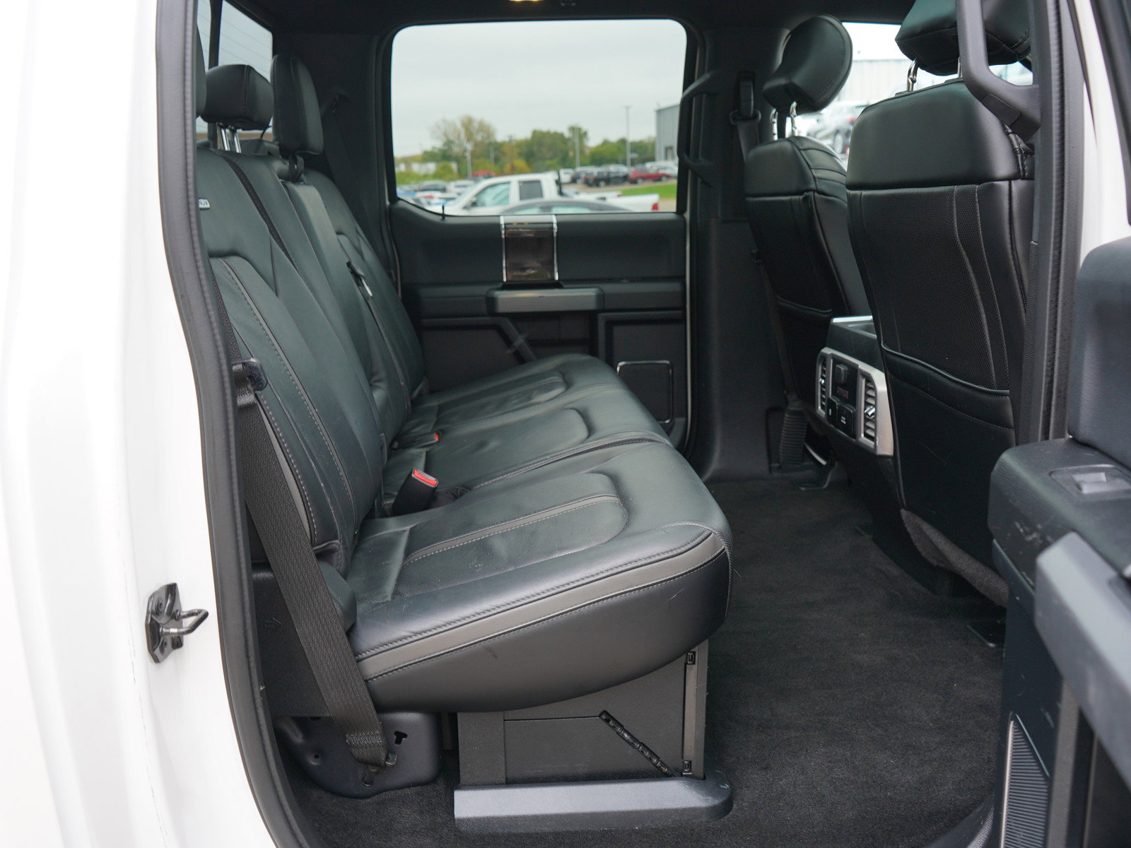 Used 2017 Ford F350 Platinum w/ Platinum Ultimate Package image 17