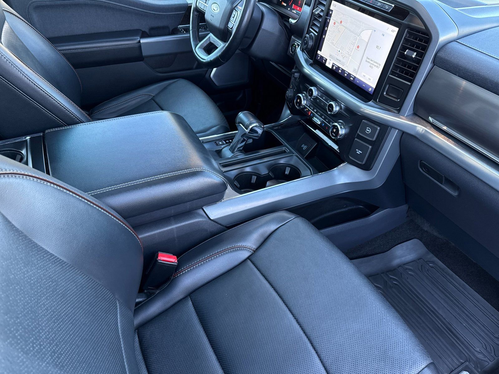 Used 2021 Ford F150 Lariat w/ Equipment Group 502A High image 17