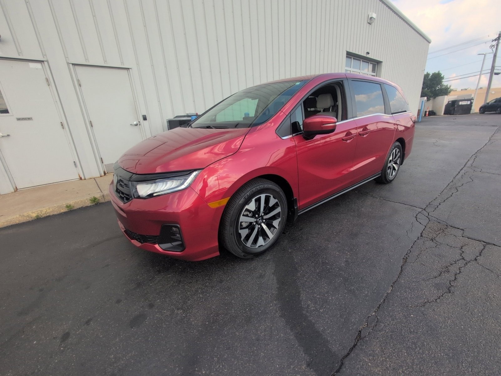 Used 2025 Honda Odyssey EX-L image 8