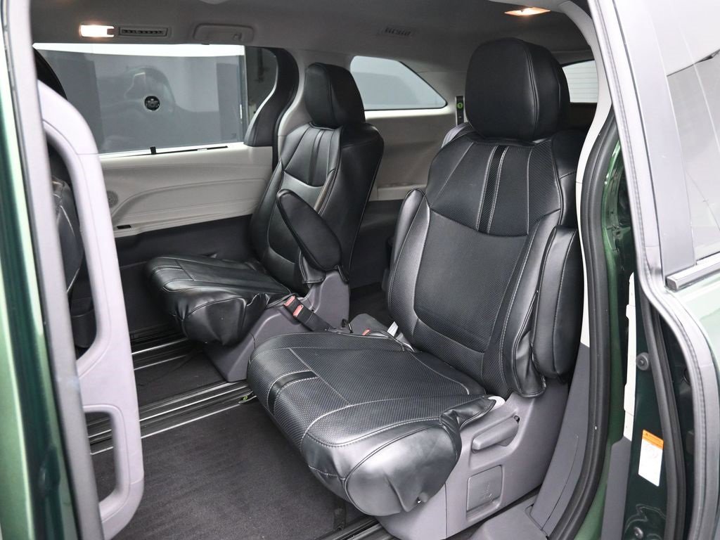 Certified 2021 Toyota Sienna LE image 21