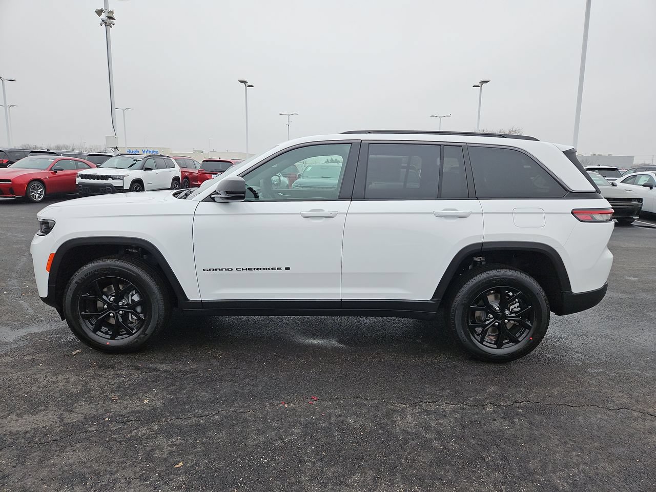 New 2026 Jeep Grand Cherokee Altitude AWD/4WD image 4