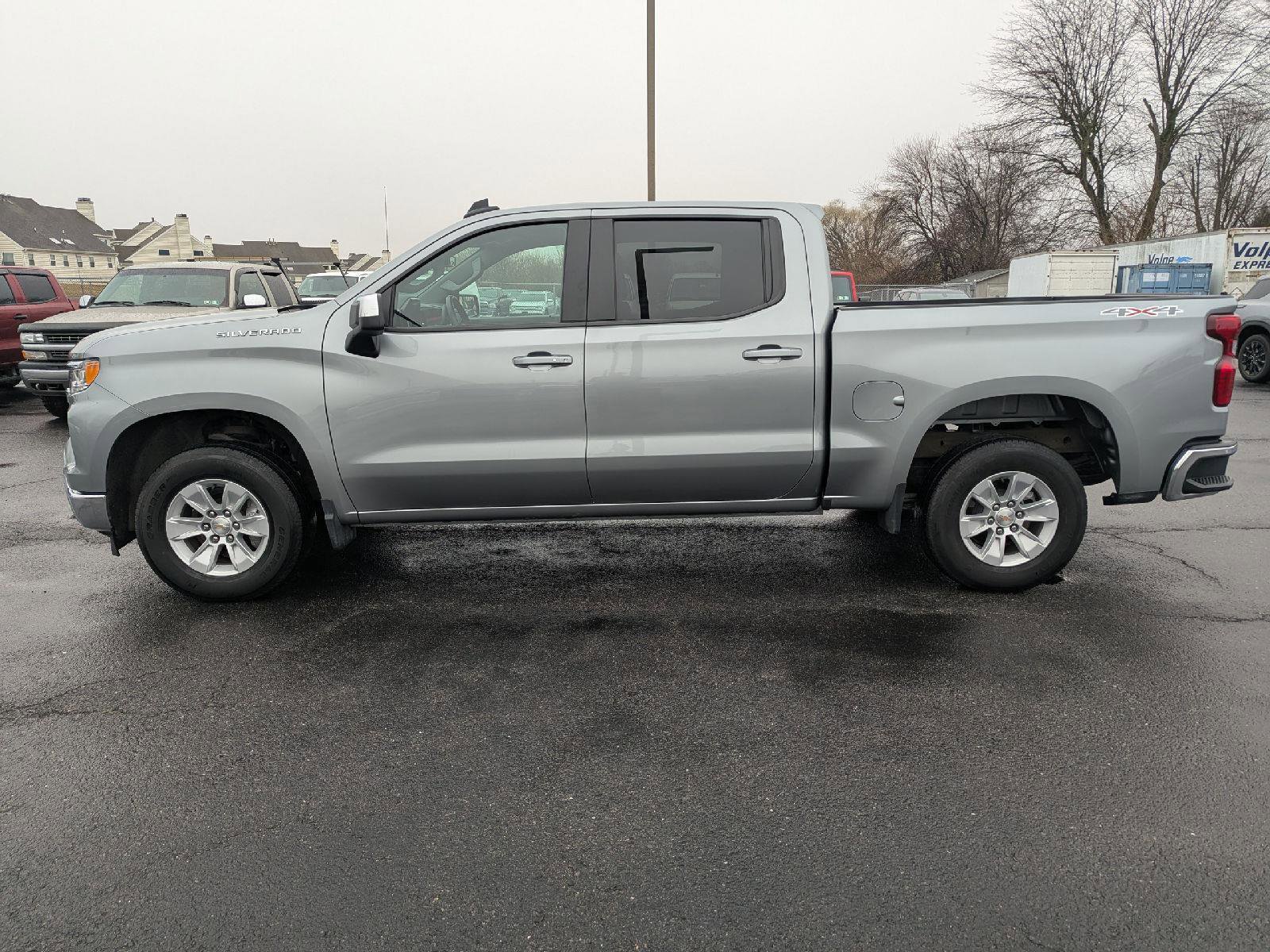 Used 2025 Chevrolet Silverado 1500 LT image 5