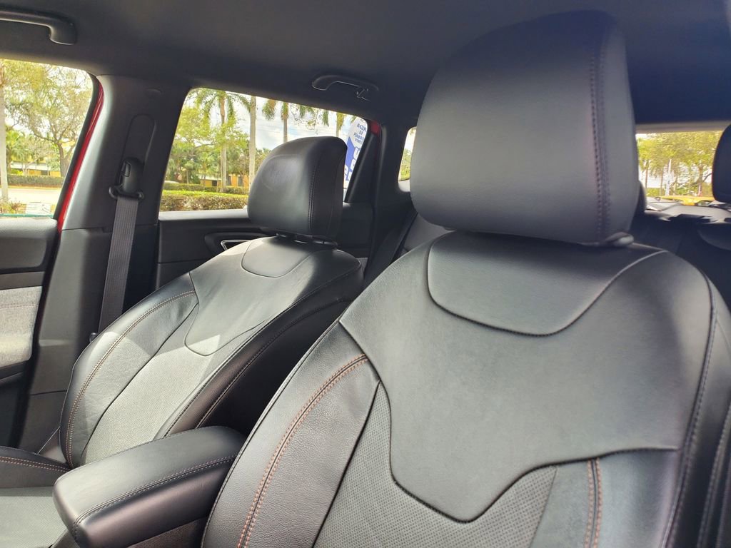 Used 2023 Jeep Compass Latitude image 16