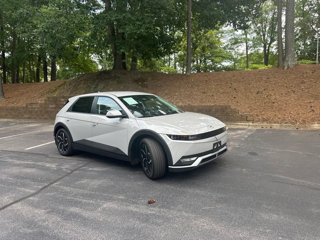Used 2024 Hyundai Ioniq 5 SEL AWD/4WD image 3