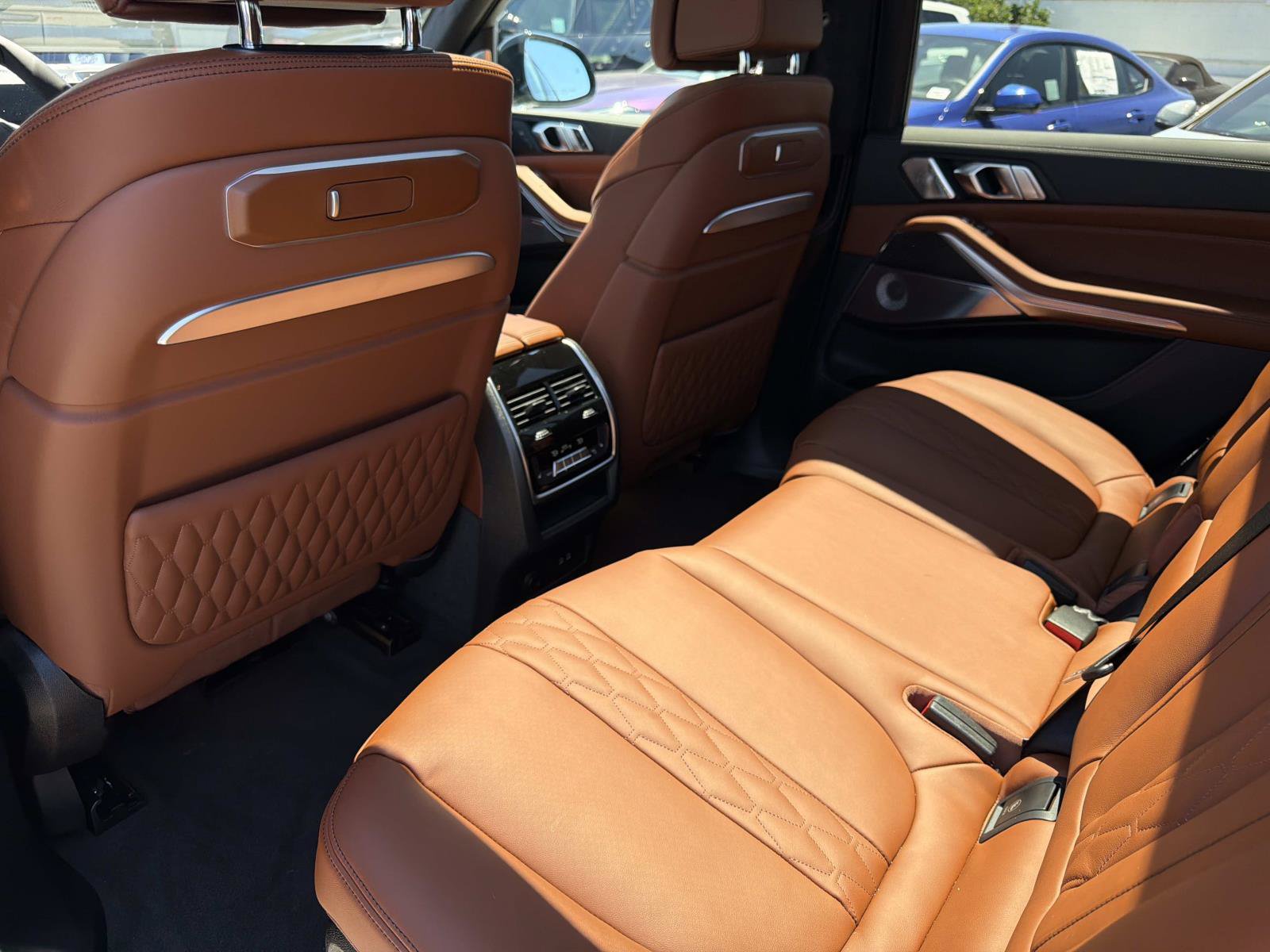 New 2026 BMW ALPINA XB7 AWD/4WD image 9