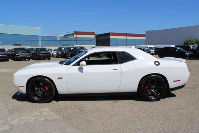 Used 2018 Dodge Challenger SRT w/ Technology Group RWD image 12