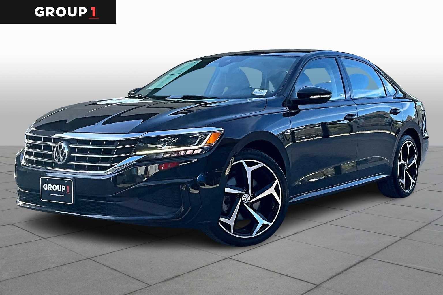 Used 2020 Volkswagen Passat 2.0T R-Line image 1