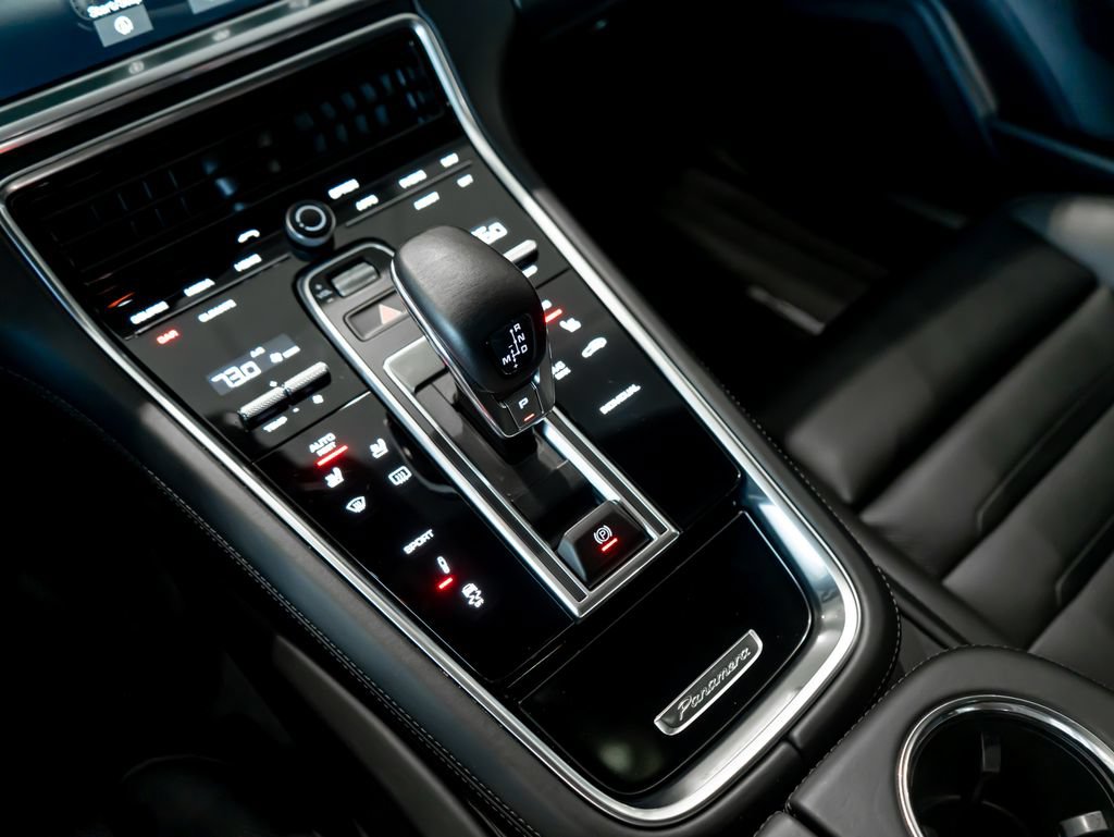 Certified 2018 Porsche Panamera Turbo AWD/4WD image 18
