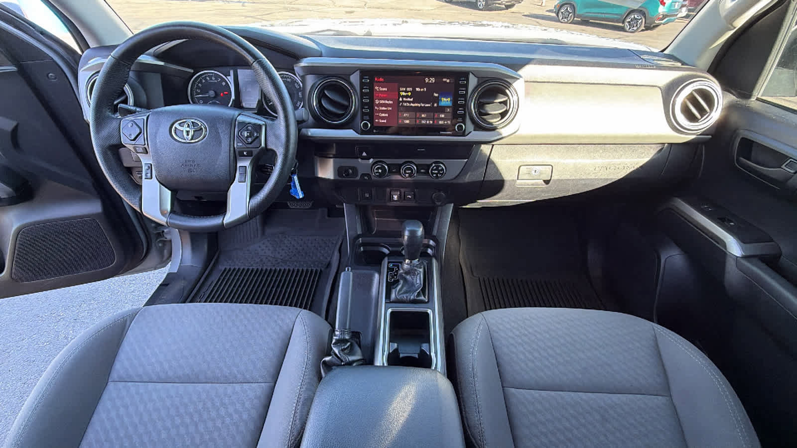 Used 2020 Toyota Tacoma SR5 RWD image 26