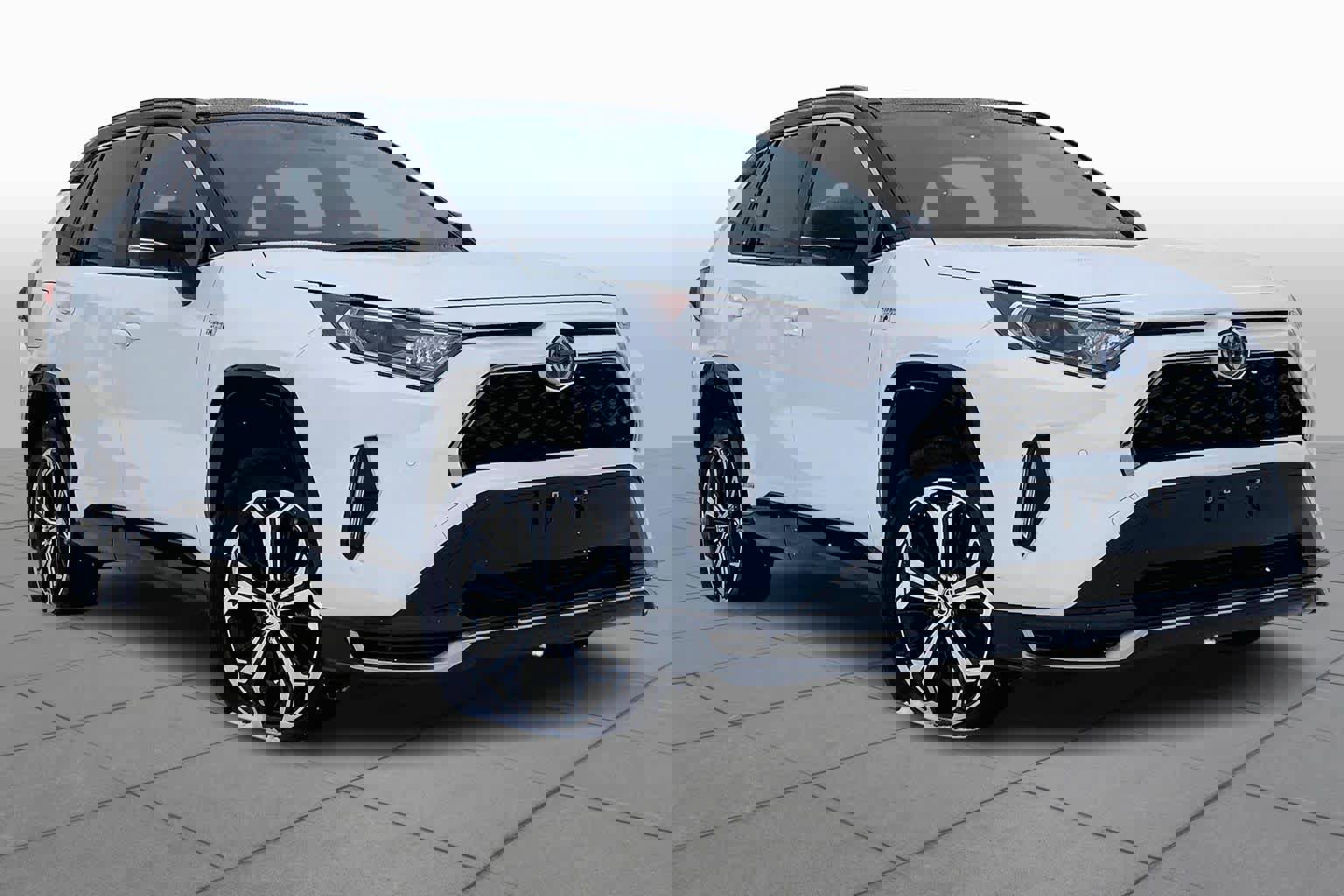 Used 2021 Toyota RAV4 XSE w/ Premium Package image 3