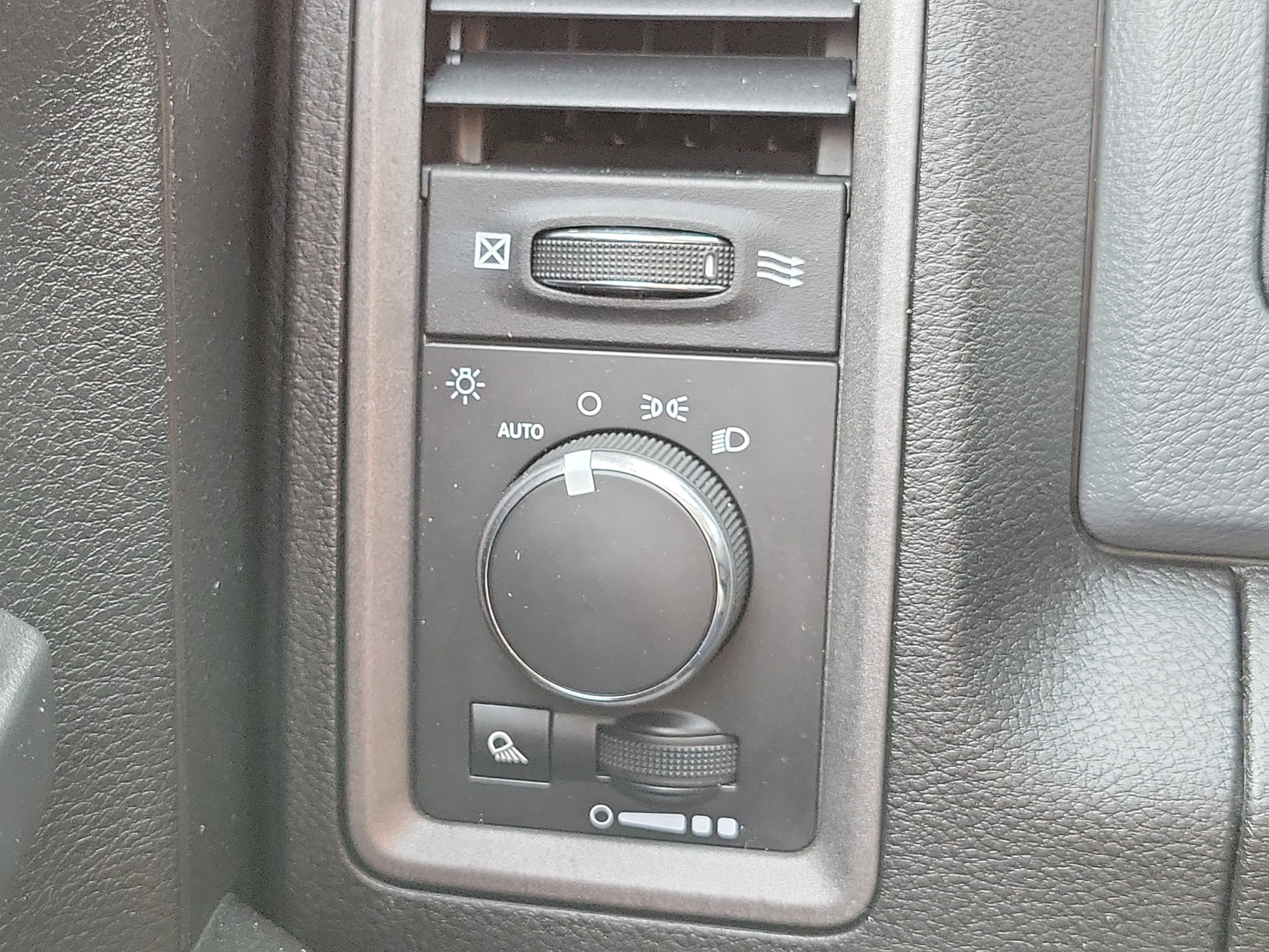 Used 2019 RAM 1500 Tradesman w/ Popular Equipment Group RWD image 29