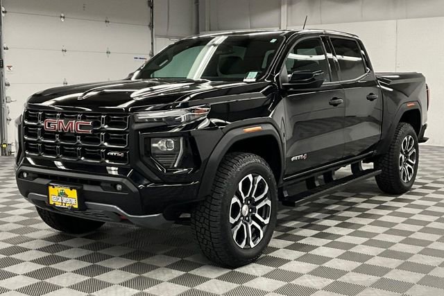 Used 2023 GMC Canyon AT4 w/ AT4 Premium Package image 12